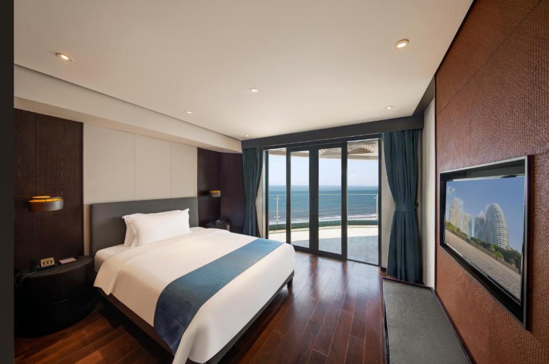 Howard Johnson Sandalwoods Resort Huizhou Huidong Exterior photo