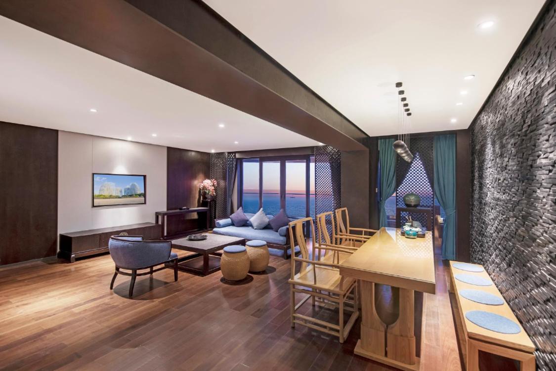 Howard Johnson Sandalwoods Resort Huizhou Huidong Exterior photo